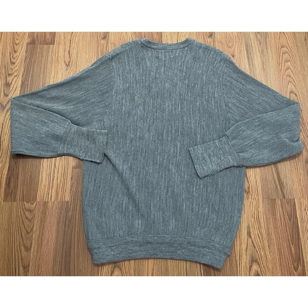 IZOD V-Neck Sweater Mens Medium Made in USA 90s Crest Logo